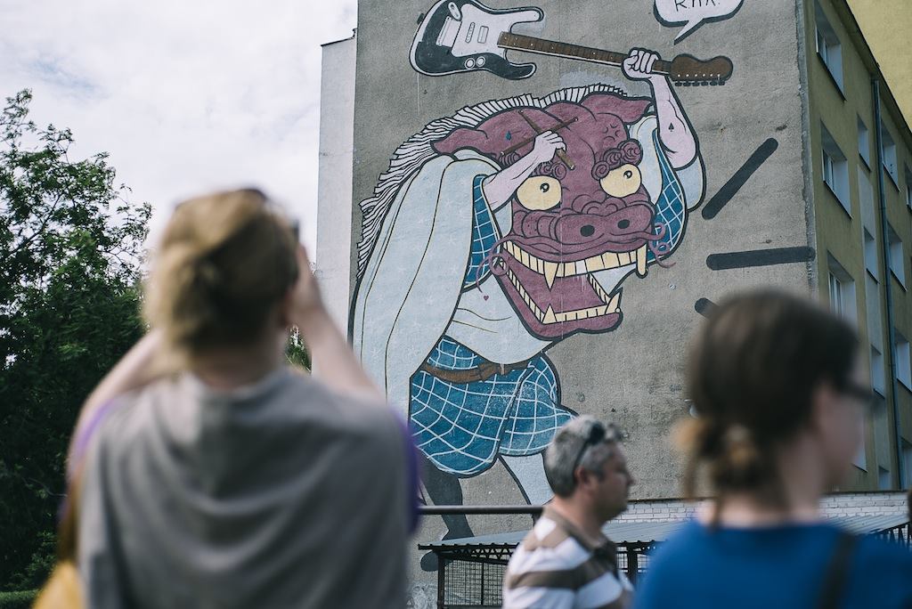 gdansk's tweet photo. #Murale z Zaspy 🎨 w @TVP_Kultura 📽 Emisja odcinka programu "BLOK." z akcentami z #Gdansk.a już dziś o 20.00: https://t.co/U0hJo1n4mN 👈 fot. @IKM_Gdansk https://t.co/dUX320ZNzK