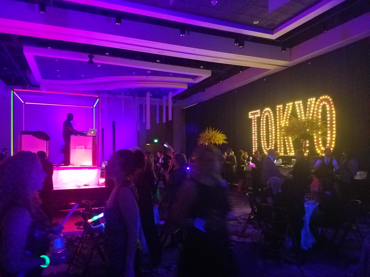 AVforYou's tweet photo. Wow, #ileamsp and its amazing sponsors really put on an incredible #mnstarwards!  The #anundercoveraffair theme throughout the @mysticlake Event Center was perfect, with no detail missed.  Check out that @AVforYou stage and lighting for the #DJbooth !!

#myilea https://t.co/p8xDKnlzXy