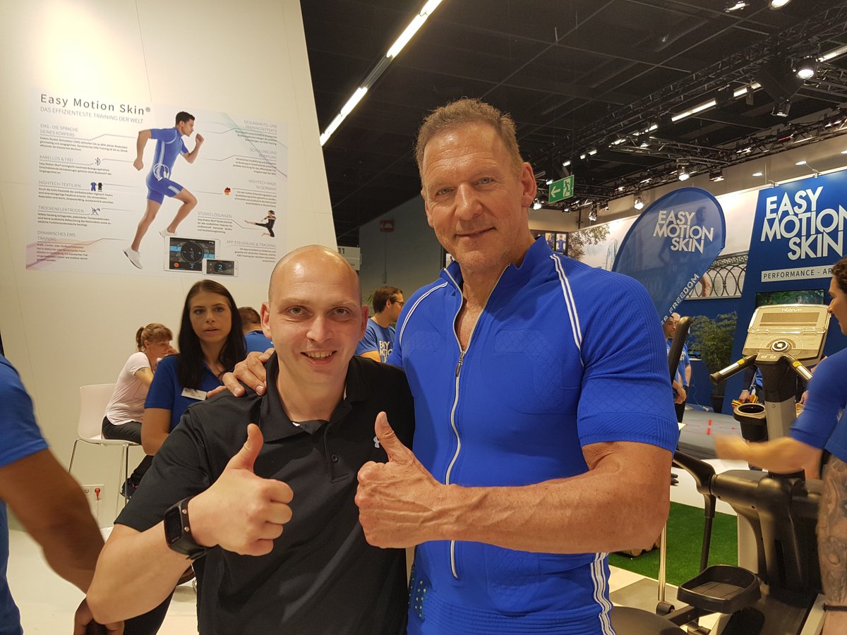 eXperienceyourp's tweet photo. #eXperienceyourpower traf tolle Menschen auf der #fibo2018. #Kai traf #ralfmöller beim Stand… https://t.co/ES2pfQg48d https://t.co/tRWNtLmPBh