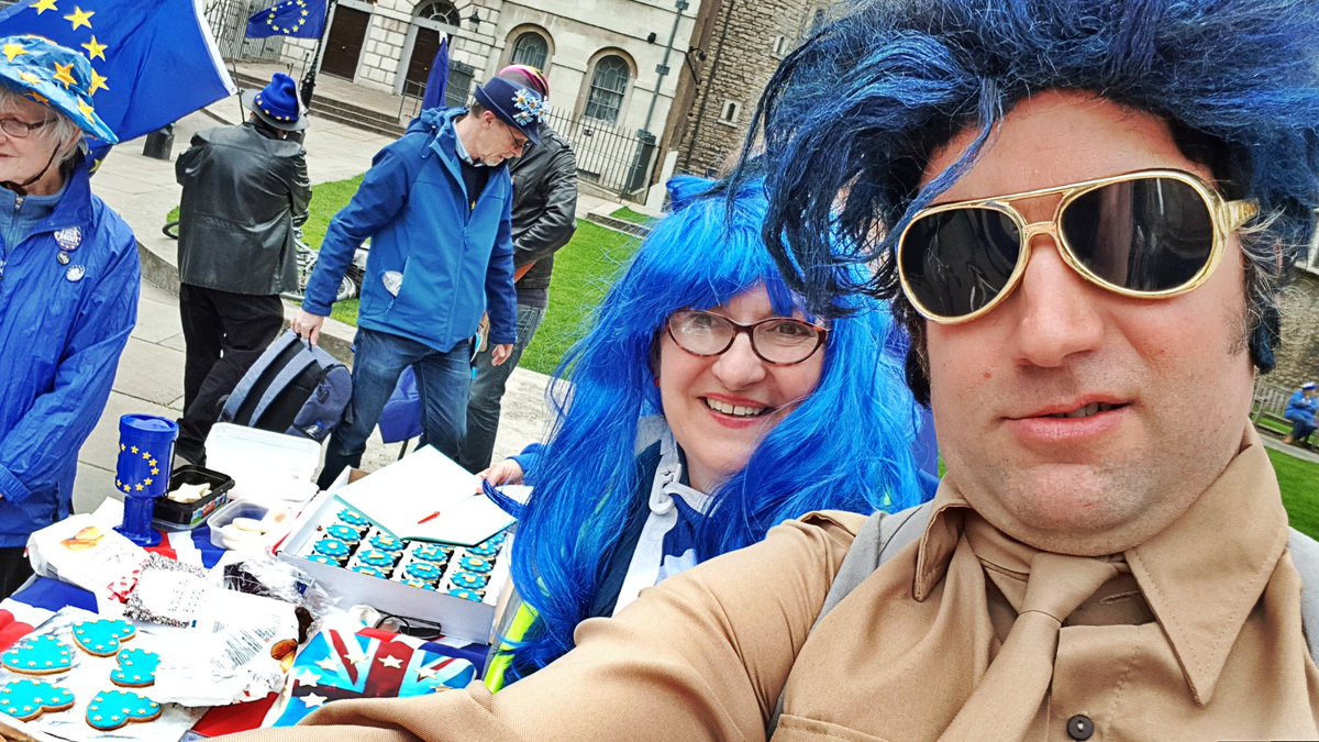 EUlvis's tweet photo. Made it! It's a bEUtiful day here at @SODEMAction come on down people, we got #CakeNotHate and #SilentChains with #Wheels4EU comin up at 3pm. Join in and make some noise for the #StopBrexit cause, it ain't a done deal we want a #peoplesvote on this whole sorry mess ββπͺπΊπ¬π§π https://t.co/PIfqHaVvyM