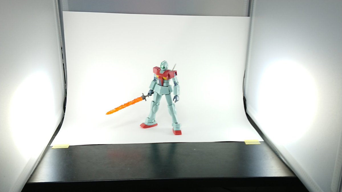 ダイソーに売ってるグッズで作れる撮影ボックスが素晴らしい フィギュアや小物の撮影におすすめです Togetter ダイソーに売ってるグッズで作れる撮影ボックスが素晴らしい フィギュアや小物の撮影におすすめです Togetter