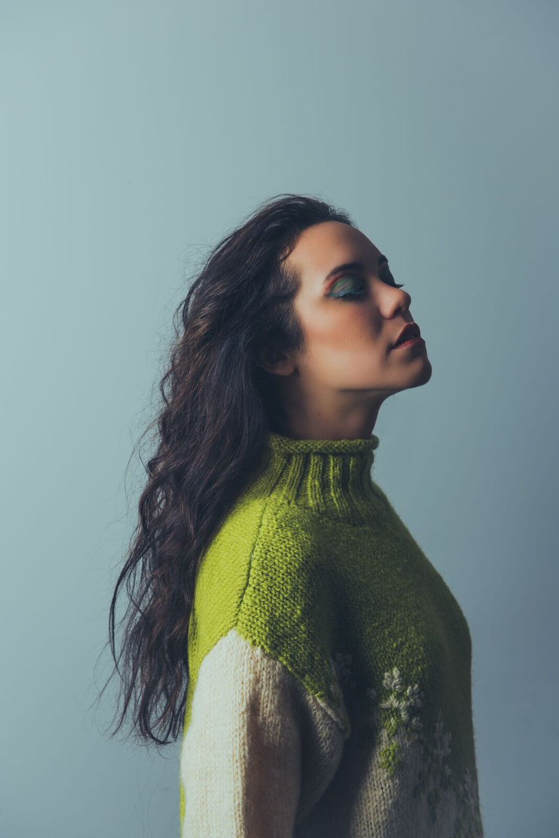 realrealclout's tweet photo. We're ready for the summer, and so is @Laney_Lynx. Here is her new track 'Easy', a funky electro-pop anthem https://t.co/NRbkXdgnkS https://t.co/TSahlQu7B3
