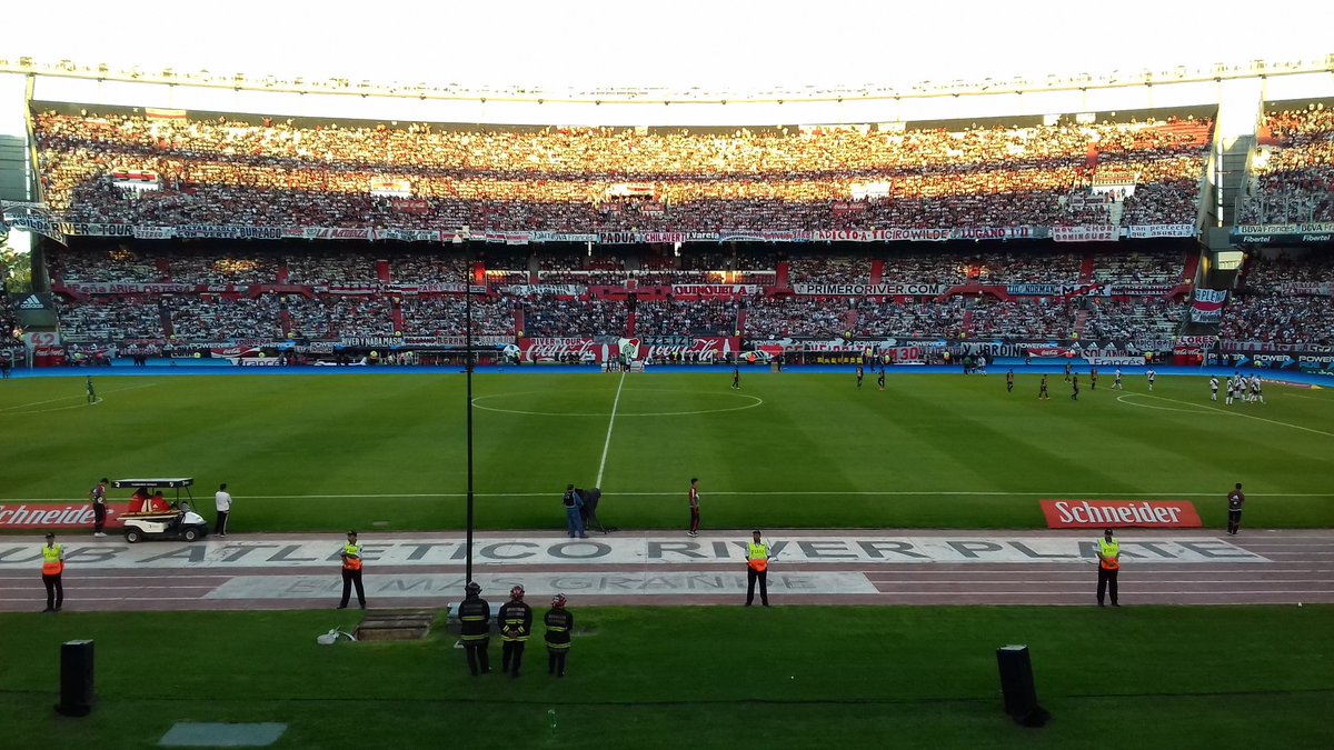 guti_julio's tweet photo. Habláme de convocatoria...
#River35 #VamosLosMillos 
#ElPaisEsDeRiver #CARP https://t.co/GKCohkpWnj