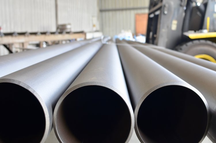 PSCoatings's tweet photo. With a capacity for items 20 inches high by 11 feet wide, our horizontal #wheelabrator is perfect for cleaning beams, angles, channels, pipes, tubes and plates. Check it out: https://t.co/JsDZyoCF4t https://t.co/H4Ifo308Wi