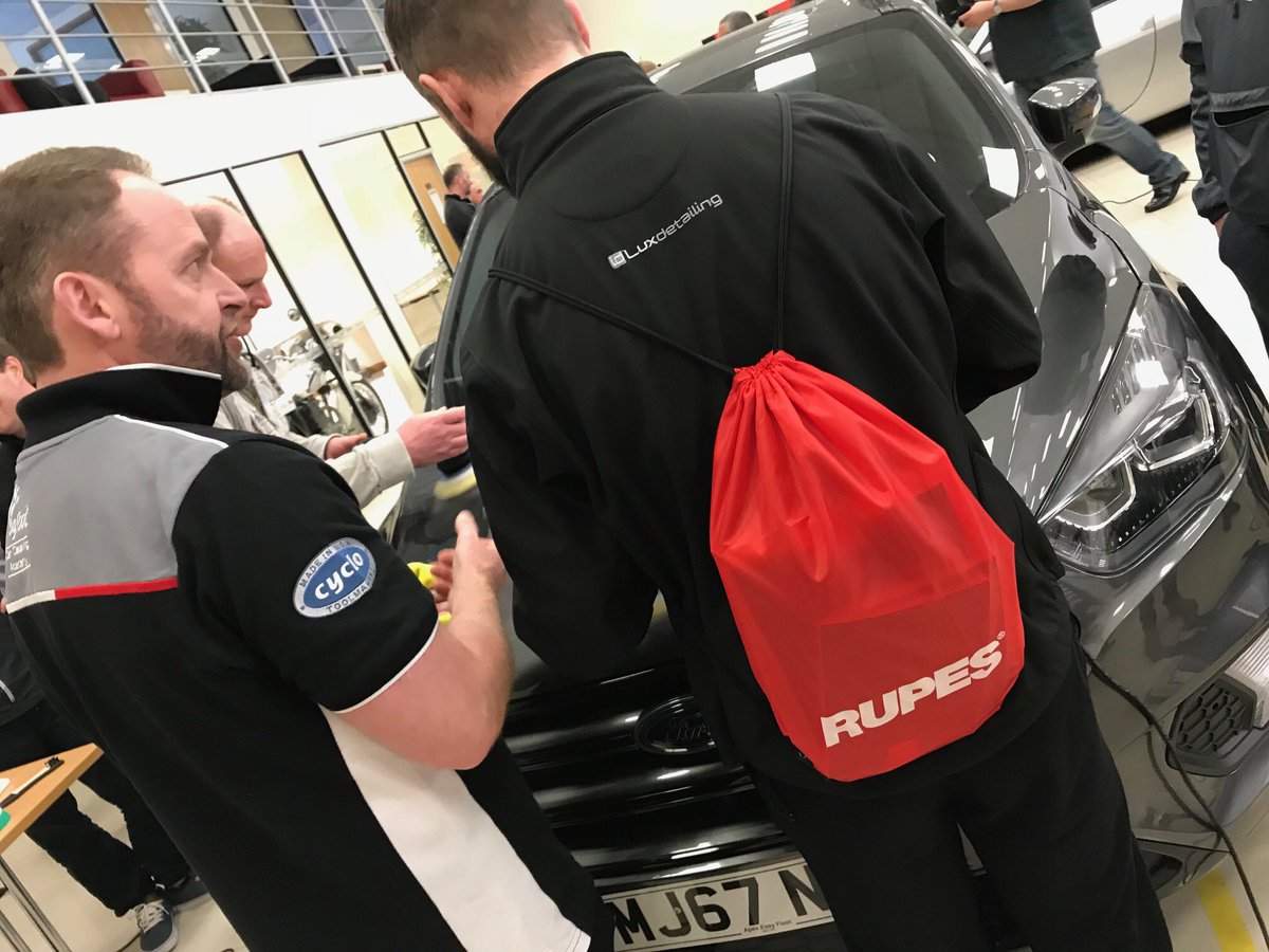 LuxDetailing tweet media