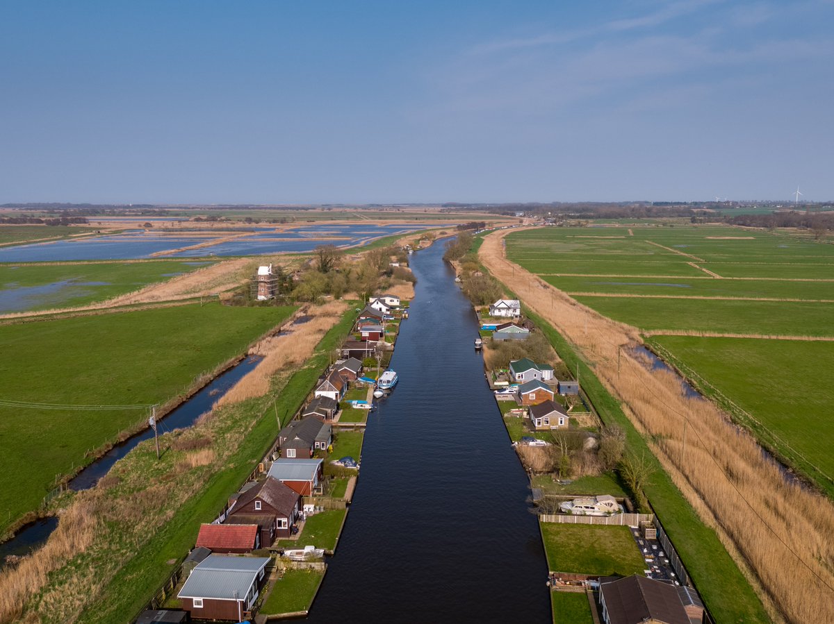 Aspect_Air's tweet photo. Holiday let photos taken on behalf of a Client in scenic Norfolk. 
#Norfolk #aerialphotography #uav #dronestagram https://t.co/MFpjRTkJfY