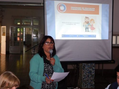 INICIÓ LA CAPACITACIÓN “PROGRAMA DE EDUCACIÓN FINANCIERA TRANSVERSAL EN LA ESCUELA “JUAN PASCUAL PRINGLES”

Ante la presencia de 183 concurrentes, el 12 de abril comenzó el “Programa de Educación Financiera Transversal" en la Esc. Normal Juan Pascual Pringles, de la ciudad de SL