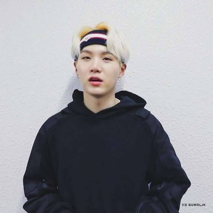 AnTran1307's tweet photo. Mặt bánh bao cưng gì đâu 😍😍😍😍😍❤❤❤❤❤❤❤❤❤ #SUGA
#THOSFansBTS16M
#FavGlobalMusicBTS
@BTS_twt 
#PremiosMTVMiaw #MTVBRKPOPBTS https://t.co/oWHSwxZKKd
