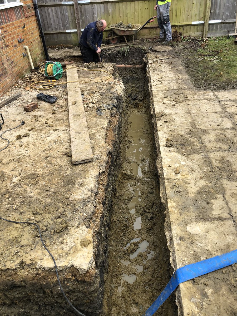 sccbuilders's tweet photo. Our latest project we started in Lymington, a small extension is now underway. Due to the ground conditions a rather deep foundation is needed for such a small extension https://t.co/Z5q98P4A7s