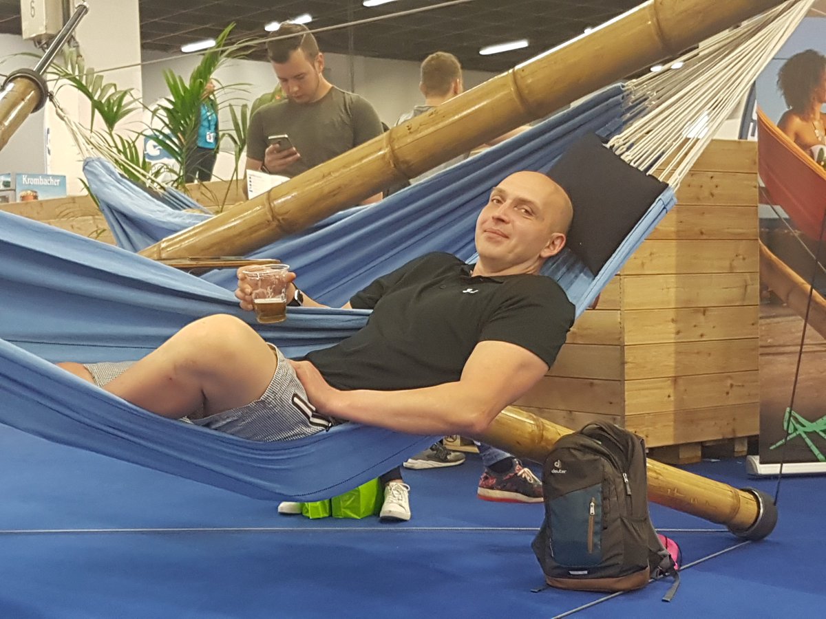 eXperienceyourp's tweet photo. #experienceyourpower #fibo2018

 ...konnte ich schon mal das nächste #bootcamp vorbereiten...#experienceyourbootcamp

#expyp #experienceyourbootcamp #fibo #befit #thebestneverrest #becool #köln #chill #befit #beahero #hero #bootcampinstructor
@MarkMaslow 
https://t.co/LoB51Itw6g https://t.co/VzTz2Lebp6