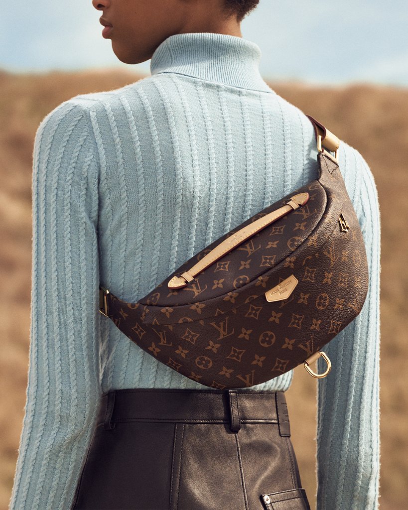 Ready to go. The versatile #LouisVuitton Bumbag can be worn in a