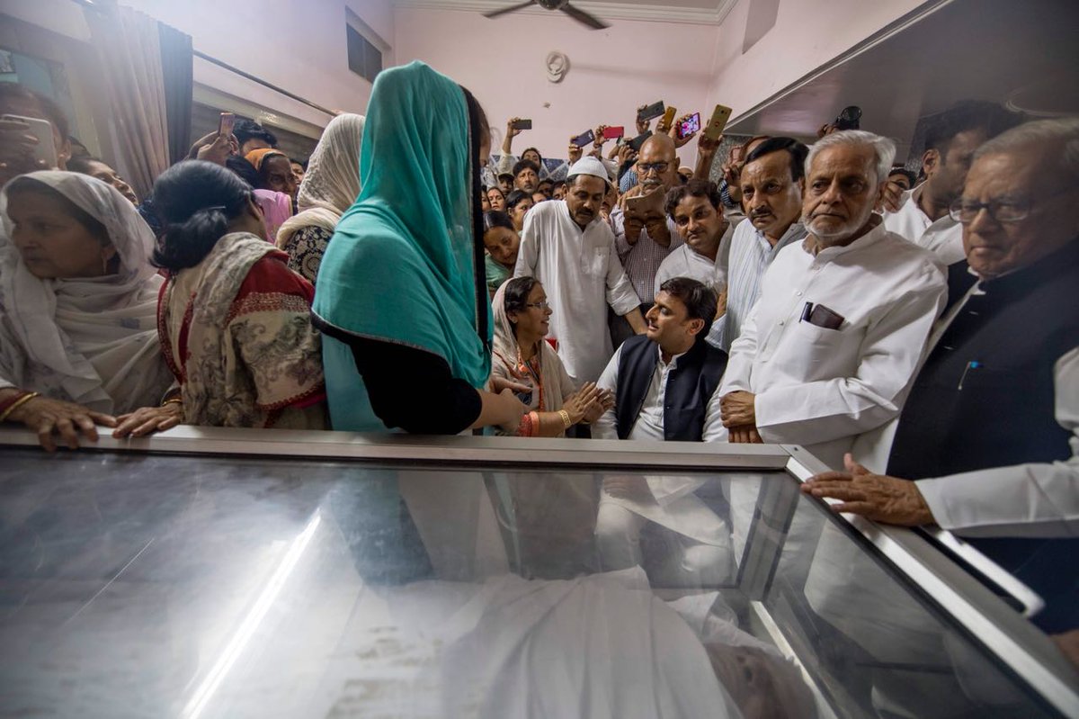 samajwadiparty's tweet photo. https://t.co/FqswLKwWn1