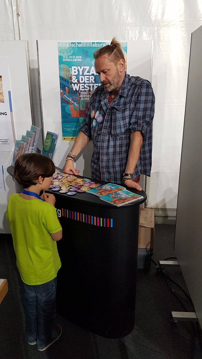 Byzanzforscher's tweet photo. Impression from our station "Byzantium and the West" at the Long Night of Science last Friday (#lnf18 #LNF2018) - #MAFO and #Byzanzforschunrg of the #ÖAW together with the #Schallaburg https://t.co/kYkSfUnDPD