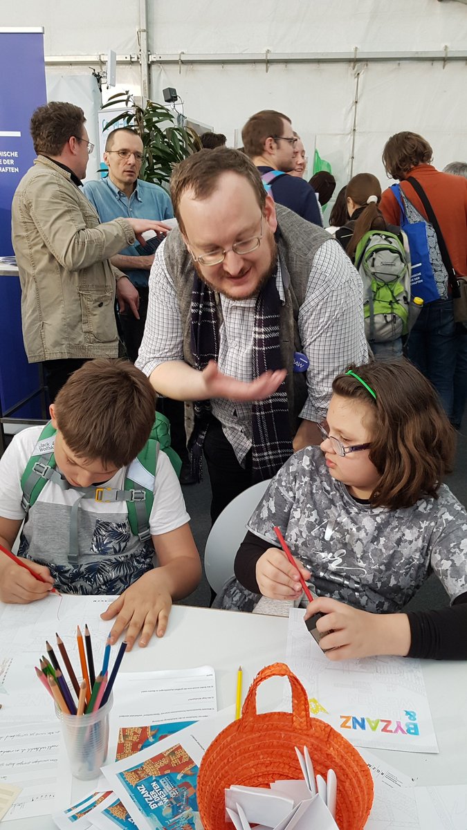 Byzanzforscher's tweet photo. Impression from our station "Byzantium and the West" at the Long Night of Science last Friday (#lnf18 #LNF2018) - #MAFO and #Byzanzforschunrg of the #ÖAW together with the #Schallaburg https://t.co/kYkSfUnDPD