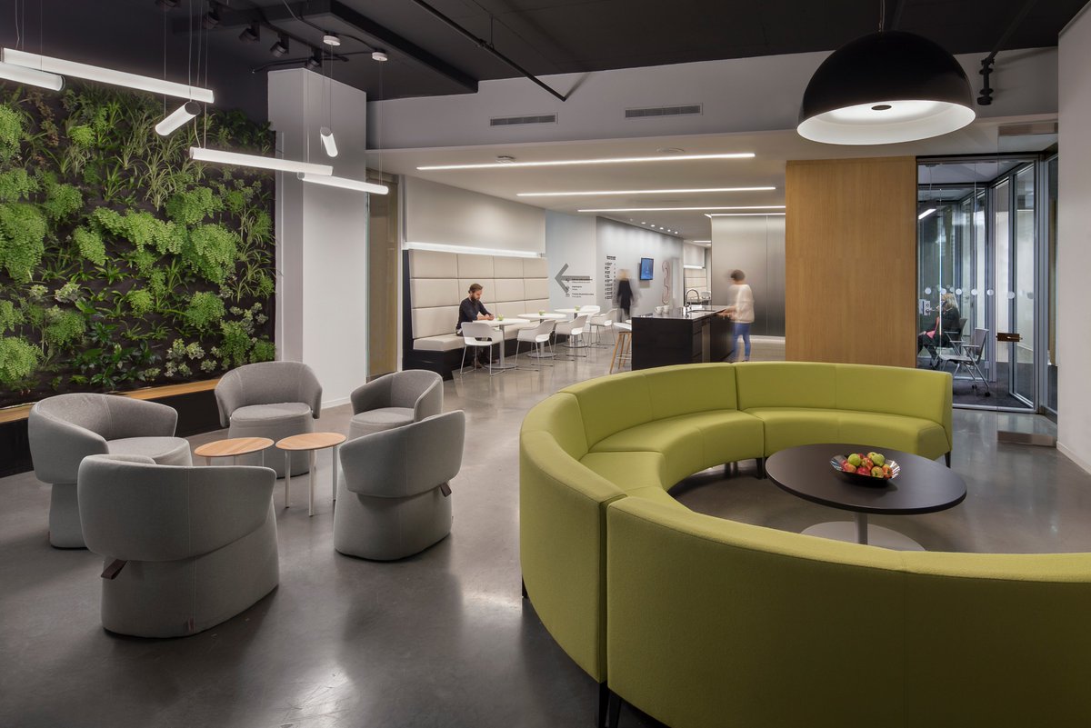 _INT_design's tweet image. Sandra Neill vous fera découvrir les nouvelles tendances pour les espaces de travail et comprendre comment le design peut encourager productivité, créativité et collaboration dans les organisations!
 
Billets : sidim.com/event-schedule… 
Crédits photos : Claude-Simon Langlois