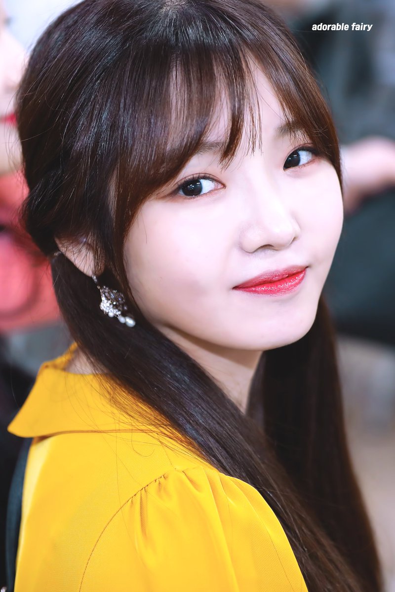 98_11_23's tweet photo. 180416 김공 입국 고화질
#프로미스나인 #fromis_9 #지선 #노지선 https://t.co/c6NoSLIni9
