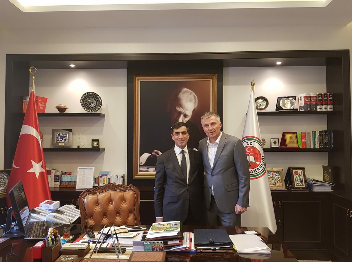 MetinYilanci's tweet photo. Adalet Bakanlığı Personel Genel Müdürü Değerli Devlet Büyüğüm  Ahmet KAR Beyefendiyi Makamında Ziyaret Ederek Personelin Talep ve Sorunları Hakkında İstişarelerde Bulunduk. 
#BüroMemurSen      #MemurSen @BuroMemurSen_  @MemurSenKonf https://t.co/XgL1vnWCGj