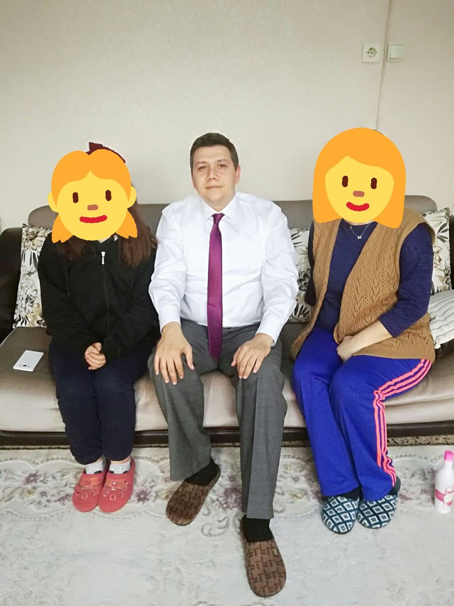 ahbapakdeniz's tweet photo. Ceyhan'da sağlık problemi olan kardeşimizi ziyaret etmiştik.Kızımız Sağlık Meslek Lisesi öğrencisi ve hemşire olmak istiyor Sn. Başkanımız @HuseyinSozlu  eğitim masraflarının tamamını karşılayarak ailemizin yüzünü güldürdü.Kendisine teşekkür ederiz.
@ahbapplatformu 
@haluk_levent https://t.co/VaY4JZZNco