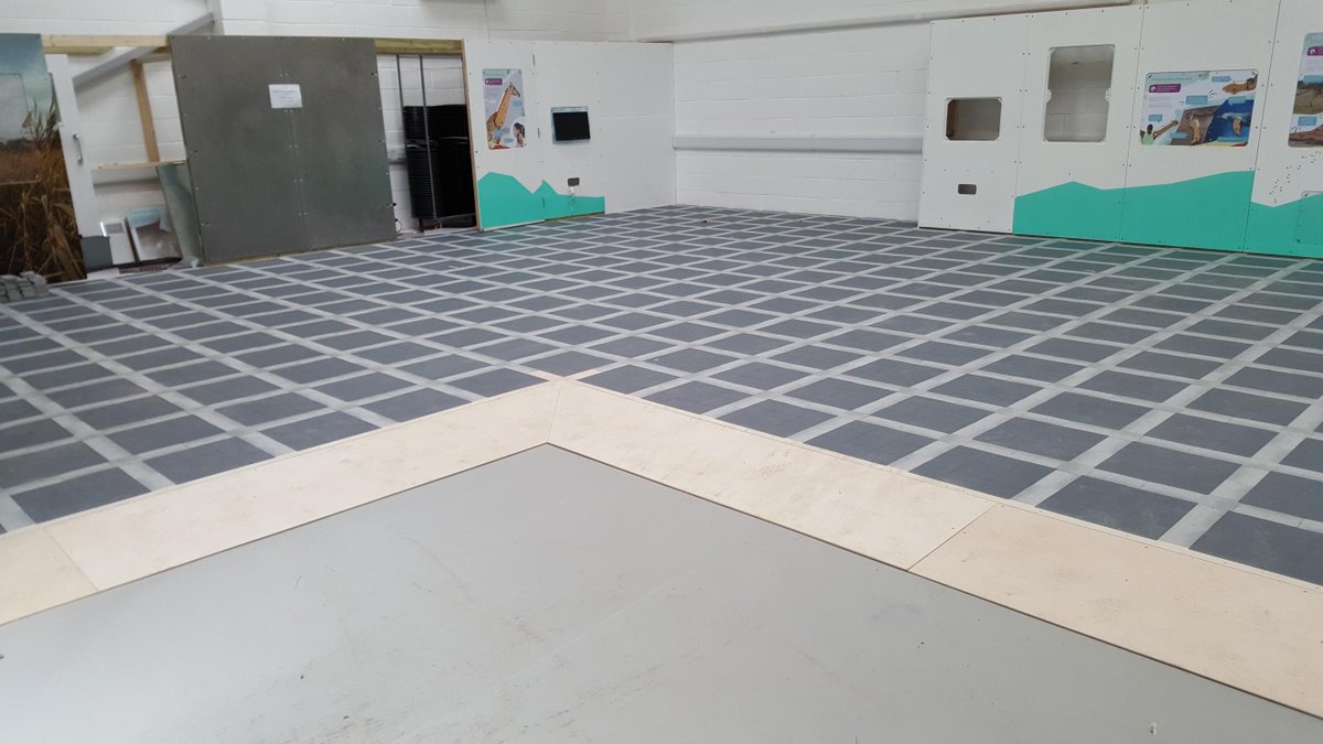 FulcrumProjects's tweet image. Our Infofloor cable management flooring installed at Cambridge Science Centre. Looking smart, allowing easy access to cables so that displays can be moved around #winwin #infofloor #cambridge