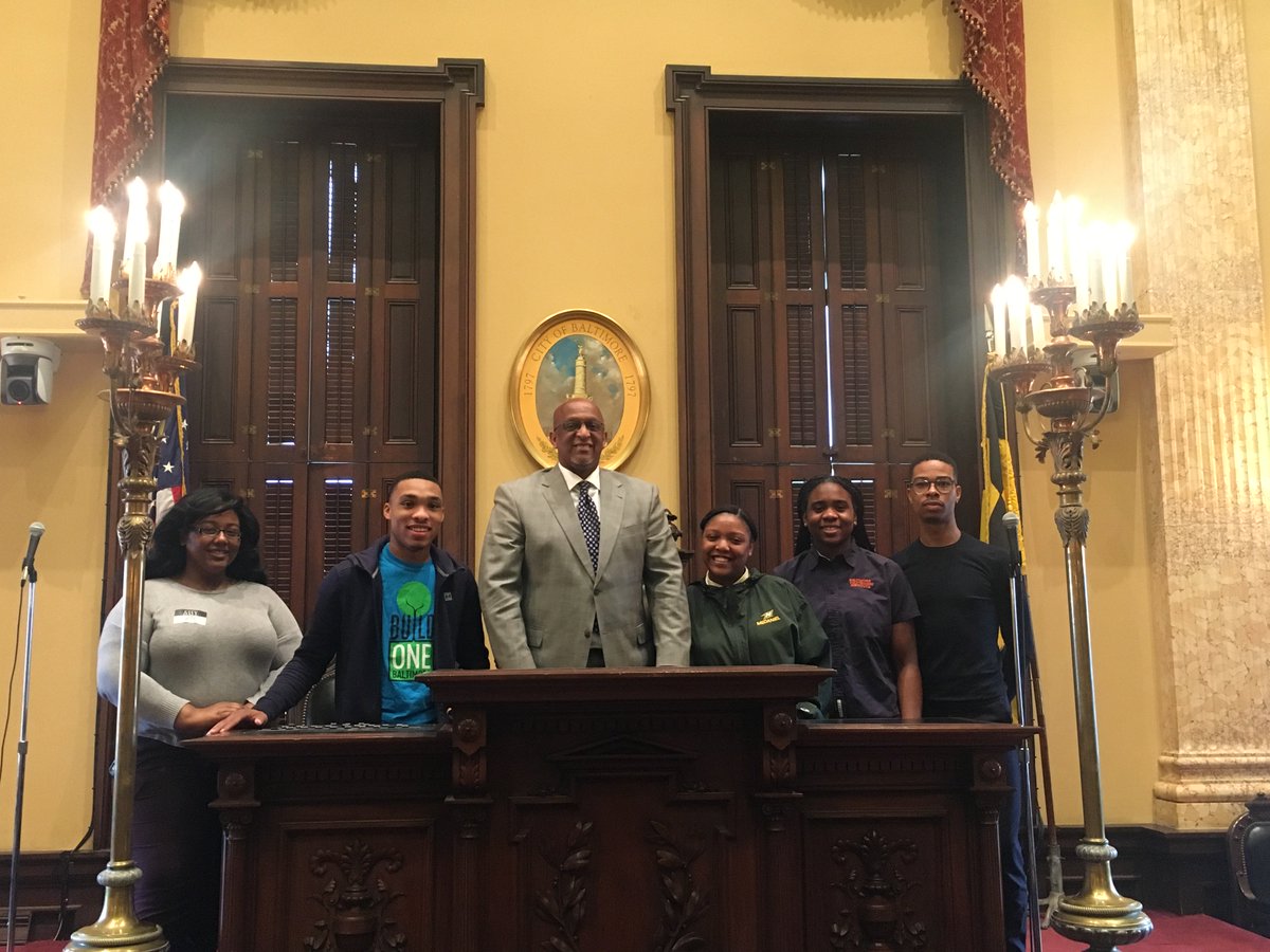 CollegeBoundFnd's tweet image. Great meeting this morning at @baltcityhill to discuss opportunites for CollegeBound expansion.  Thanks, @prezjackyoung, for meeting with CBF current advisees and alumni! #bmorecollegebound