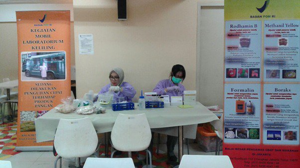 BPOMJakarta's tweet photo. Kerjasama @BPOMJakarta dengan Dharma Wanita Kementrian Pekerjaan Umum dan Perumahan Rakyat (PUPR) untuk wujudkan Pangan Aman dari Bahan Berbahaya di Kementrian PUPR https://t.co/iY0FkD0AdH https://t.co/9wcuJPJnKK