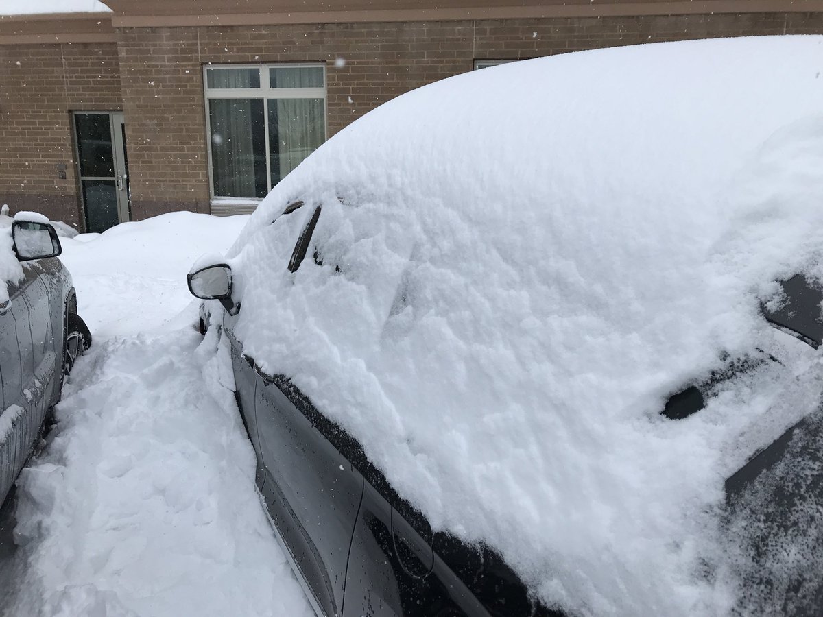 fstrivia's tweet photo. I got the back open. Do I need to clean off the hood, or just let it blow as I drive? #blizzardofoz #90fmtriva #trivia49 #fb https://t.co/tTWYPWms4s