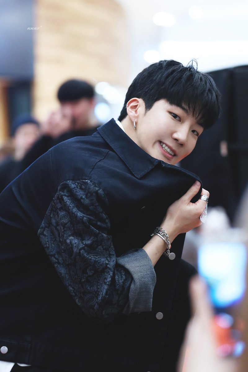 sh_momo_'s tweet photo. ➖HQ
꺄 꿍~!
끼쟁이 😆😆

@official_hoony_ 
#이승훈 #위너 #seunghoon #hoony https://t.co/IcrtsvUQAZ