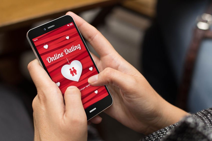 What NOT to do on dating sites. Please leave feedback on the blog post if you have an opinion. #datingsites #singlemen #singlewomen midlifesinglemommy.com/the-donts-of-d…