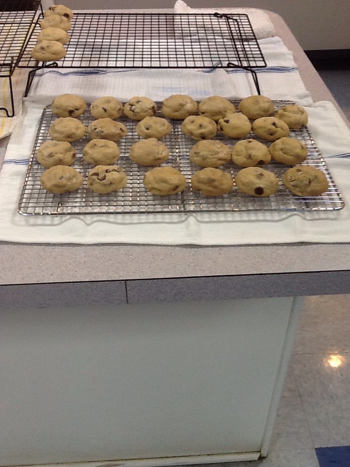 mtp_working's tweet photo. Lemon cookies, chocolate chip cookies and more! All being sold by Sugar Rush this week! @RedClaySchools #mtp #sugarrush https://t.co/7cIOvJSVqJ