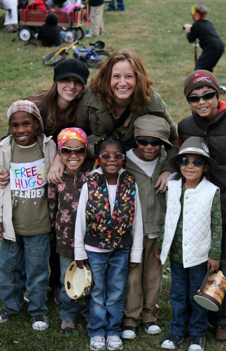 GreenToneEnviro's tweet photo. @belovedpresents May you never forget these beautiful children that were in your presence & so many of your followers knew & did nothing about in the cruelty & abuse of their mothers. #HartFamily #HartTribe #ChildAbuse #JusticeForHartChildren #DevonteHart #SierraHart #HannahHart https://t.co/rlEWGZmodN