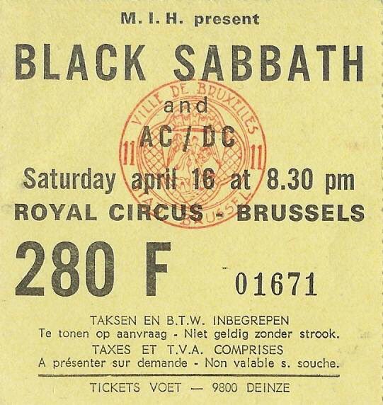 BlackSabbath's tweet photo. April 16, 1977
with @ACDC at Royal Circus https://t.co/JlbPHZEGsv