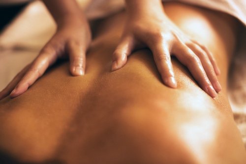 randrspa's tweet photo. Did you know...A 60 minute massage is about the same as 7-8 hours of sleep to your body! Schedule yours today! text us at 860-866-6980 or visit https://t.co/QV1o3hEIVM https://t.co/f4PhdrkJeX