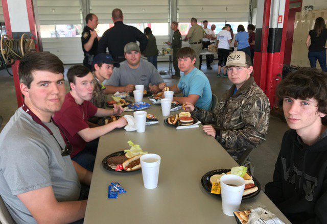 CityofCayce's tweet photo. On Friday, the 12th Street Fire Station hosted a lunch for our Airport High School and Brookland-Cayce High School students who created the City of Cayce sign! Thank you to our amazing Cayce Firefighters for this lunch! #TimeForCommunity #TimeForThanks https://t.co/E5RoheAXbn