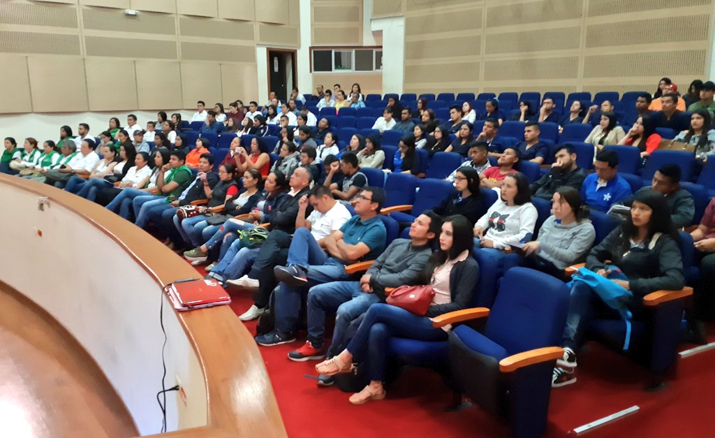 Evento Asamblea en el Teatro Cecilia