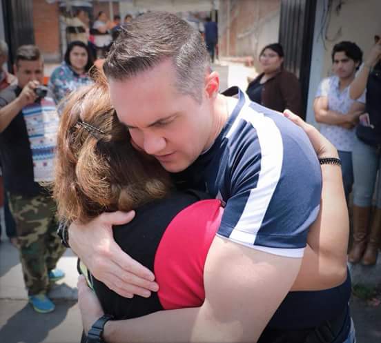AdrianRubalcava's tweet photo. Pasando a saludar en el Comite Molinito. https://t.co/BzMsAWBx31