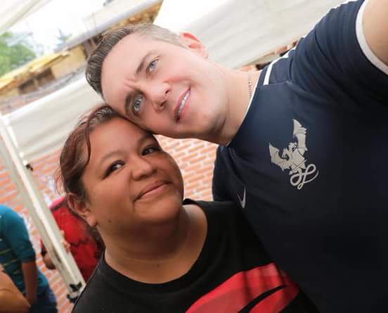 AdrianRubalcava's tweet photo. Pasando a saludar en el Comite Molinito. https://t.co/BzMsAWBx31