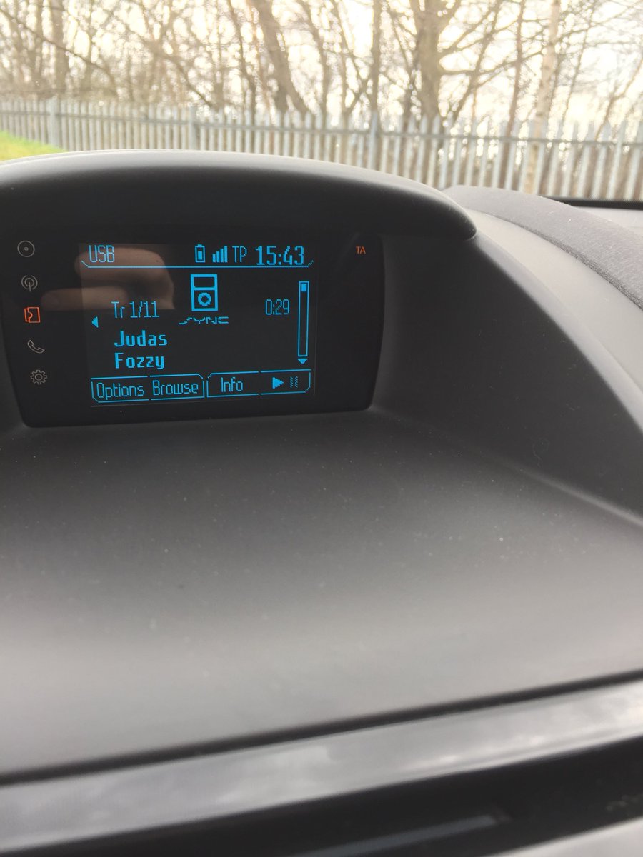 killiemuirhhh's tweet photo. Got a bit of a wait in the car so no better way to pass the time! @FOZZYROCK @thedukeofmetal @IAmJericho @Frankplaysdrums @billy_grey https://t.co/yaNY9uKNWQ