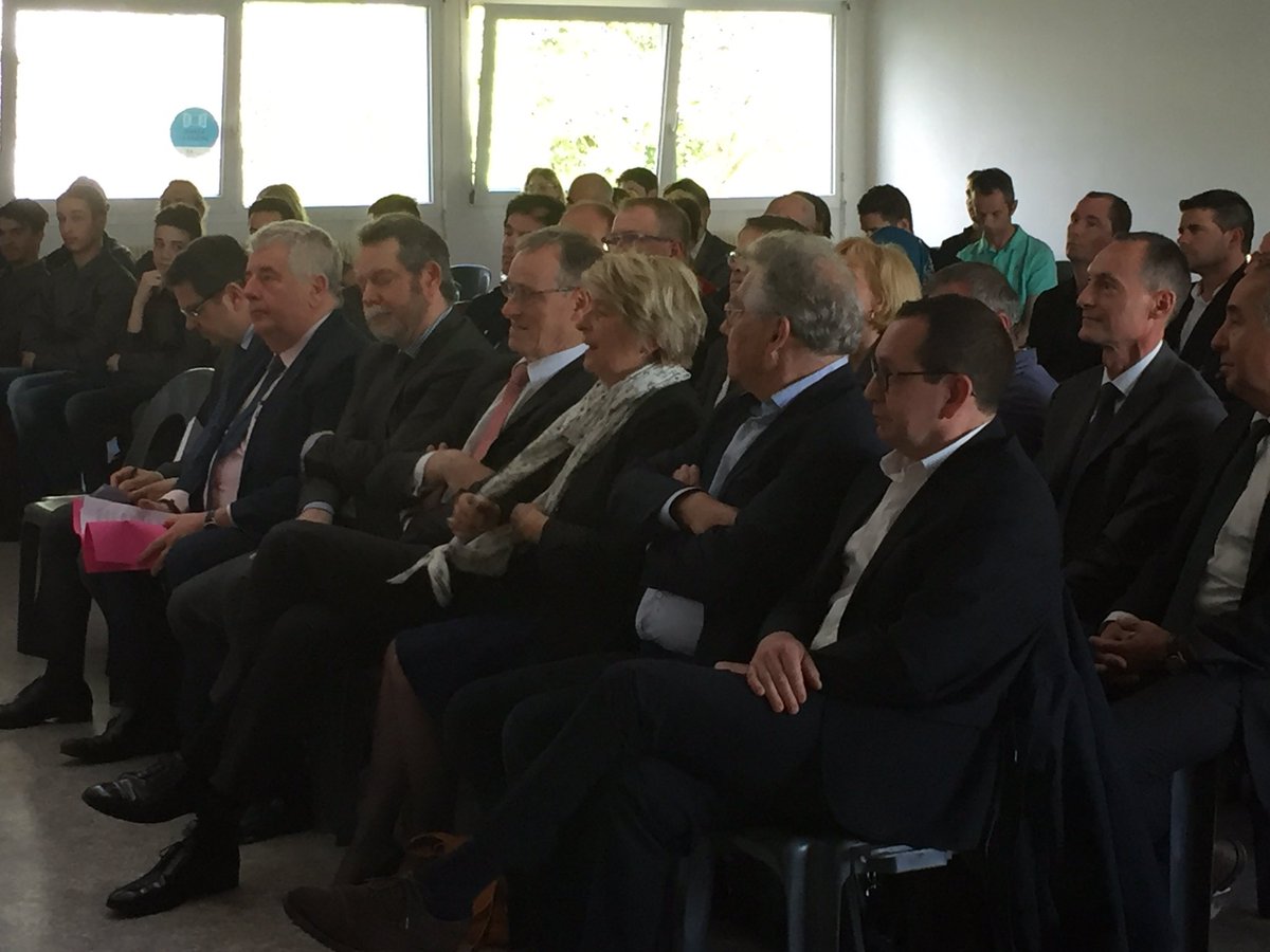 uimm_fc's tweet photo. Inauguration officielle de l EPB,Ecole de Production de Besancon @uimm_fc @bfc_region @acbesancon @Prefet25 @villedebesancon @MarieGuiteDufay @ChanetJF #fabriquedelavenir https://t.co/YTY0cLAvvN