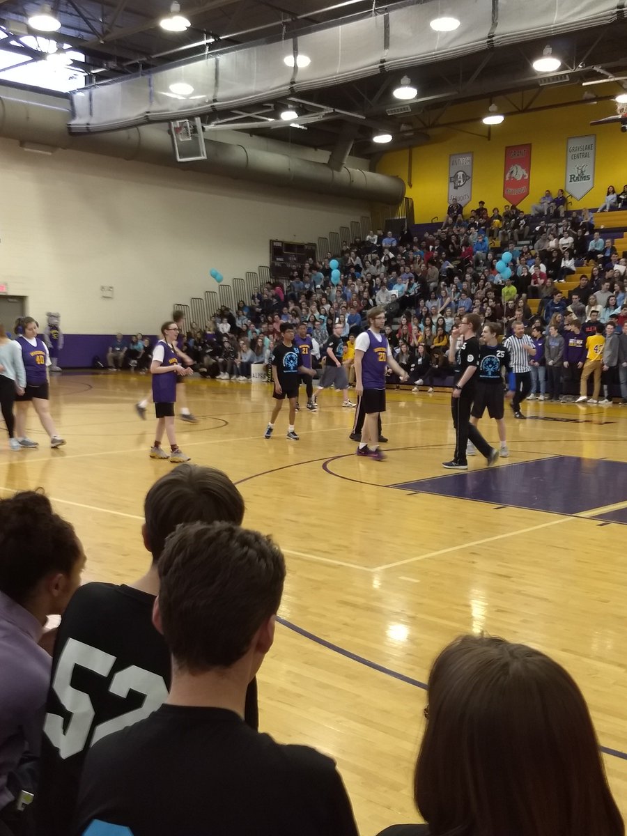 crechner's tweet photo. Great job to all the athletes and organizers of The Big Game Special Olympics Basketball. Show Choir for half time. Teacher cheerleaders. Awesome sportsmanship. @Bulldoglife, @Grayslake127 https://t.co/u1JwicBHa3