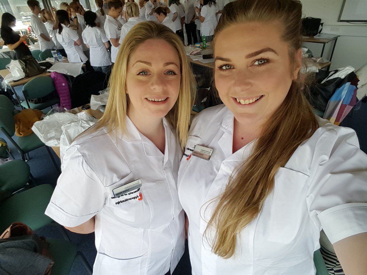 AnnaRos32160625's tweet photo. Tunics arrived, all ready forour placements now #nursingassociateapprentice #learnwhileyouwork https://t.co/UYUz2Q9ibF