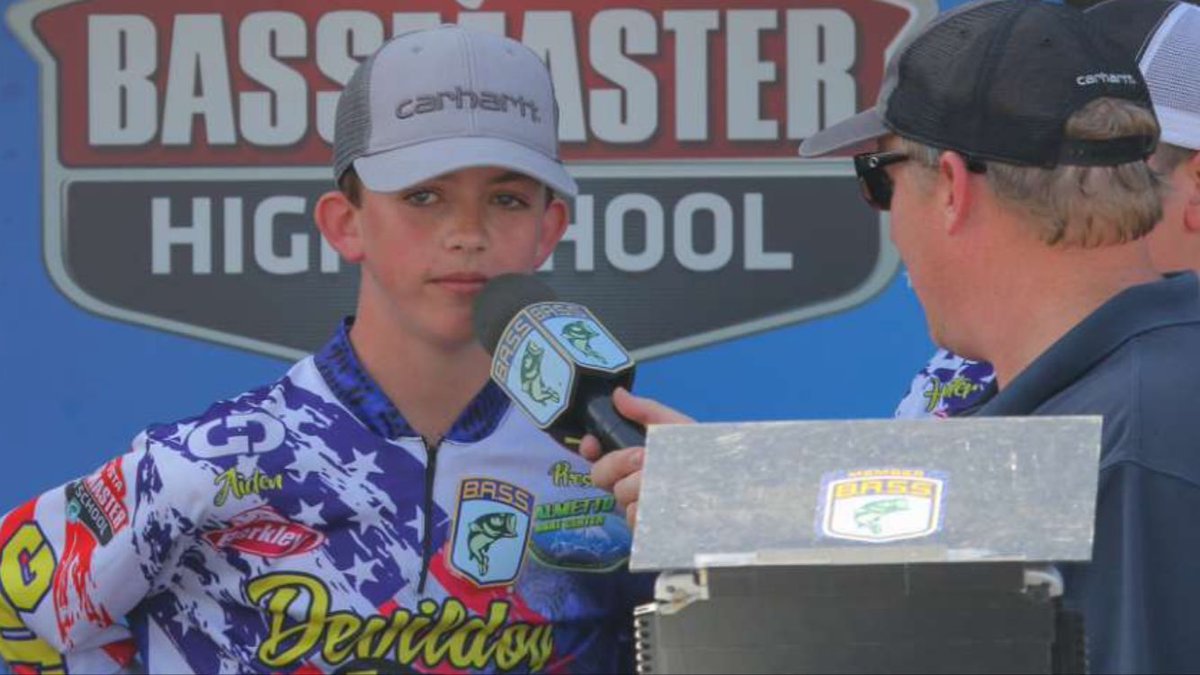 AHowardFishing's tweet photo. Had a tough tournament day in the @BASS_nation Eastern High school open. Had 3 fish for 5lbs. Blessed to be able to fish! @Lews_Fishing @Carhartt  @BerkleyFishing @PalmettoBoat  photo cred to @RGettysIII https://t.co/Ehf739aezw
