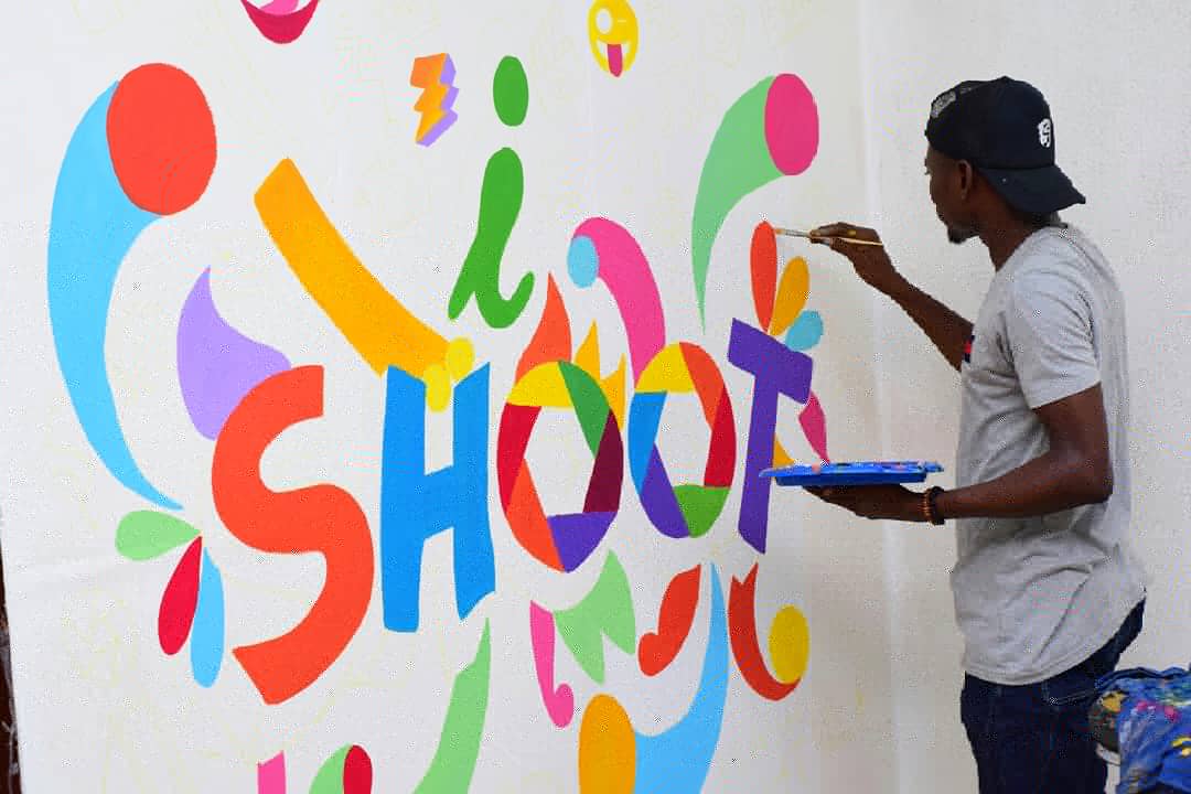 Lekanskillz's tweet photo. This is how my weekend went down. Swipe 👈
_____
#mural #muralartist
#interor #studiointerior
#photographystudio #lekanskillz 
____
shot by @nasiruahmed_photography https://t.co/7tga20zfSK