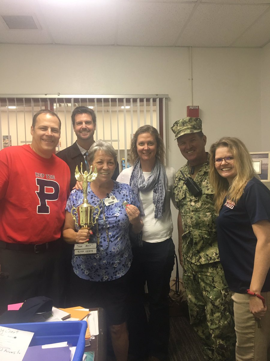 JessMcHatton's tweet photo. Best Testing Coordinator EVER!! #TheRealMVP #CanHandleAnything #WhoNeedsTechologyOnATestingDay #RepTheP #ThisIsPHS @poincianahigh @PoincianaPoint https://t.co/6jjQcPBOmM