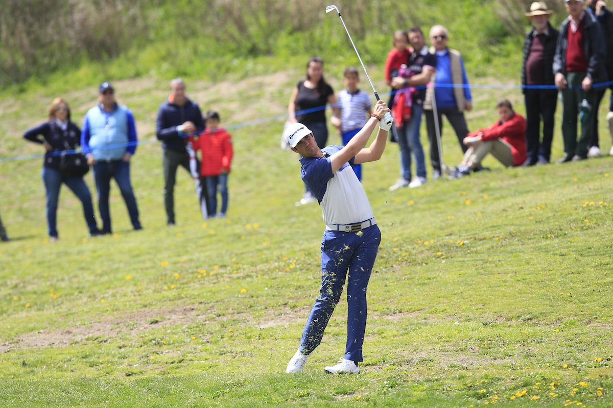 golfendirecto's tweet photo. ⛳🏌👏👏🇪🇸📸🙌 
Queremos dar la enhorabuena a @nachoelvira87, por haber sido un jugador ejemplar tanto en su garra como en su talento innato, por no haber tirado la toalla en ningún momento, por haber brindado un espectáculo inigualable, mil gracias, el próximo Open es tuyo. https://t.co/G292rfy7Ng