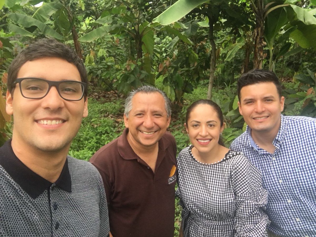 CocoanectBV's tweet image. Our team #Cocoanect #Ecuador has been traveling across the cocoa regions in Latin America to meet with cocoa producers. Expect more stories coming soon!