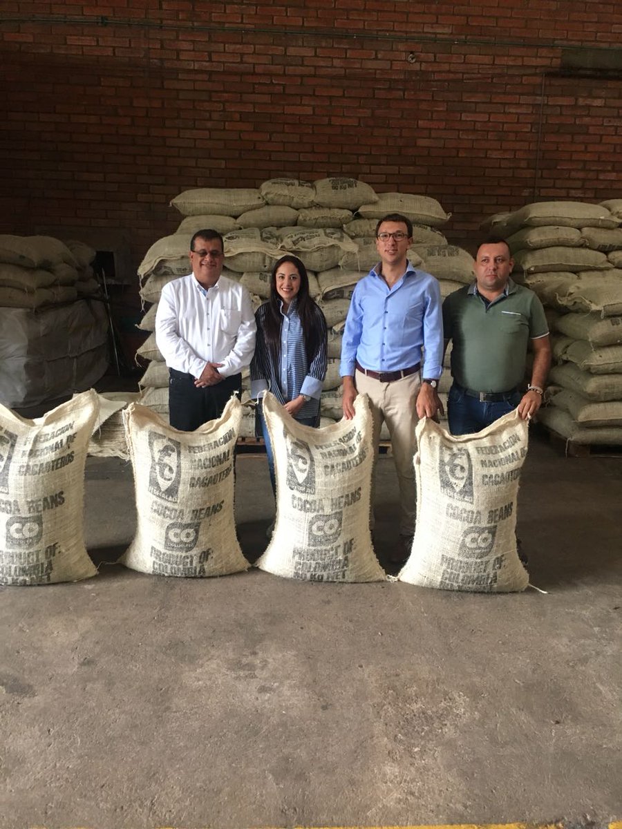 CocoanectBV's tweet image. Our team #Cocoanect #Ecuador has been traveling across the cocoa regions in Latin America to meet with cocoa producers. Expect more stories coming soon!