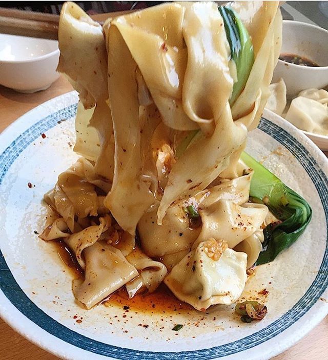 eat_owt's tweet photo. Have you ever tried Xi’an street food? Nor had we, until we popped down to Xi’an Impression, just by the Emirates Stadium in Holloway/Arsenal. The hand pulled biangbiang noodles are amazing, as is the ginger chicken and lamb buns. This may look like any … https://t.co/hpyLntAY05 https://t.co/tgThLC1my5