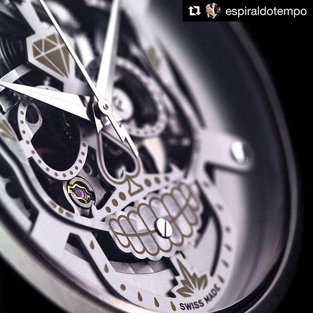 ROMAINVOLLET's tweet photo. Repost @espiraldotempo ⌚☠️ The interview of our Ambassador @thelegendarytigerman is now online! https://t.co/t1BH2ik4Sr #motorskull #timepiece

Interview: Paulo Furtado
Questions: Paulo Costa Dias
Photography: Paulo Pires https://t.co/RJyNlfwHHI