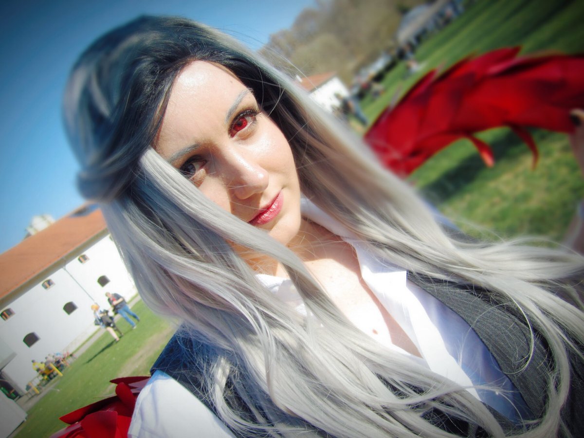 Yonah_Cosplay's tweet photo. #animuc2018 in fürstenfeldbruck ~
It is actually really difficult to try and look serious and/or mad without laughing ...this was the best I could do 😆
.
.
.
#cosplay #cosplayer #germancosplay #contactlenses #circlelenses #wig #makeup #tokyoghoul #kanekiken #tokyoghoulcosplay https://t.co/13GOkZPsZa