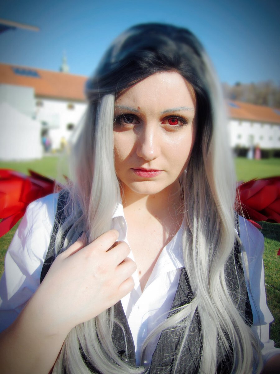 Yonah_Cosplay's tweet photo. #animuc2018 in fürstenfeldbruck ~
It is actually really difficult to try and look serious and/or mad without laughing ...this was the best I could do 😆
.
.
.
#cosplay #cosplayer #germancosplay #contactlenses #circlelenses #wig #makeup #tokyoghoul #kanekiken #tokyoghoulcosplay https://t.co/13GOkZPsZa